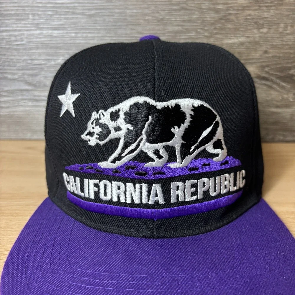 outdoor cap Company good used